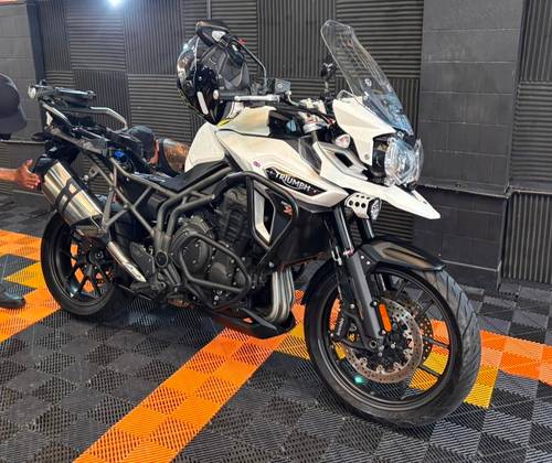 TRIUMPH TIGER EXPLORER XR TRIUMPH TIGER EXPLORER XR